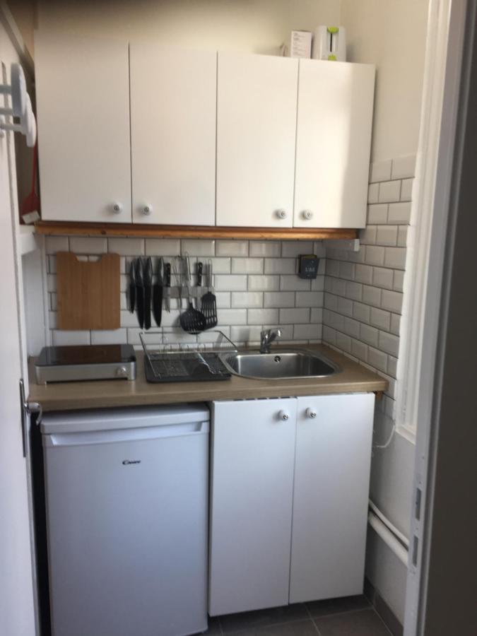 Studette Tiny House De L Eglise 12 M2 Apartment Ault Exterior photo
