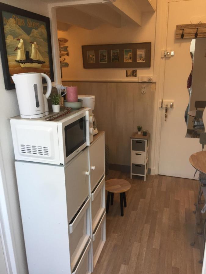 Studette Tiny House De L Eglise 12 M2 Apartment Ault Exterior photo