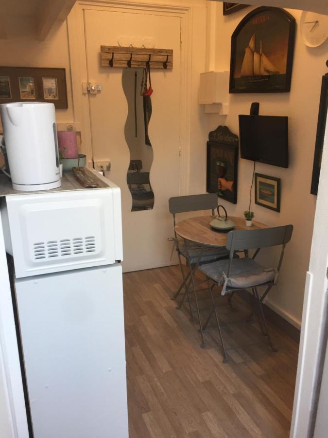 Studette Tiny House De L Eglise 12 M2 Apartment Ault Exterior photo